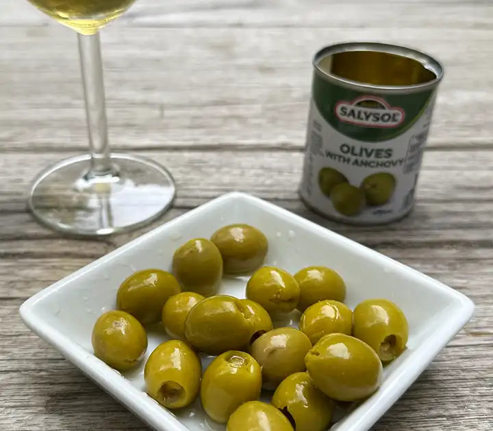 OLIVY S ANČOVIČKAMI